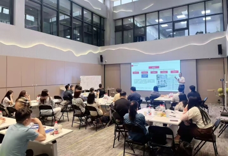 Training & Sharing | Hengde's Path to Professional Growth and Customer Empowerment